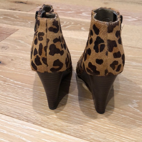 EUC ADRIENNE VITTADINI WEDGE BOOTIES - Picture 5 of 5